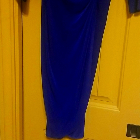 Dress - Picture 3 of 4